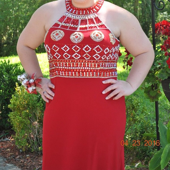 Red prom dress - Picture 6 of 6